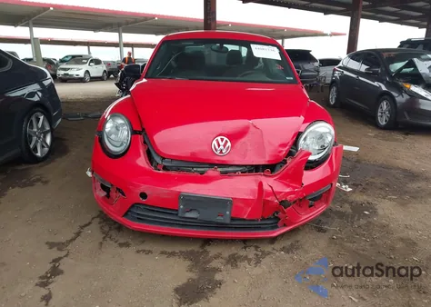 2018 Volkswagen Beetle 2.0T Coast/2.0T S z USA, uszkodzony, nr VIN 3VWFD7AT8JM721520